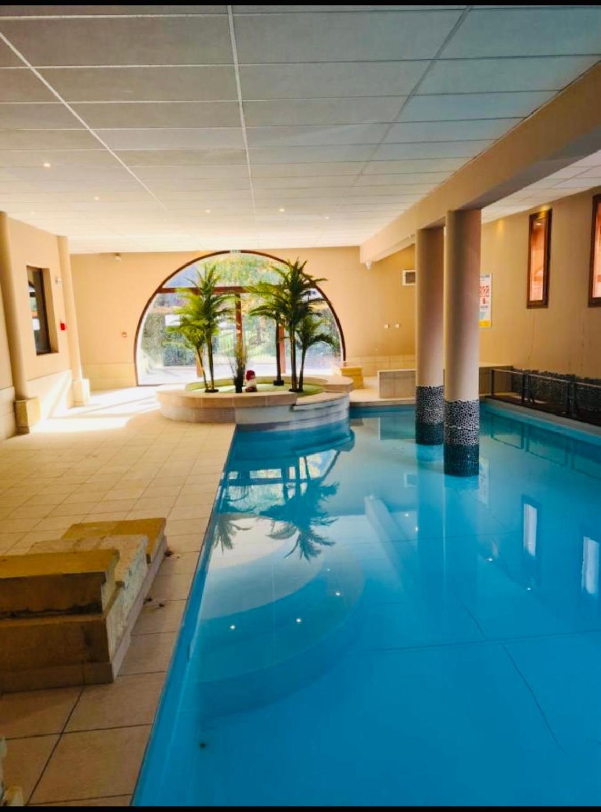 Appartements Avec Piscine Interieure Sauna Parking Etage 1 Au Centre Du Village Dans Residence Cami Real Сен-Лари-Сулан Экстерьер фото