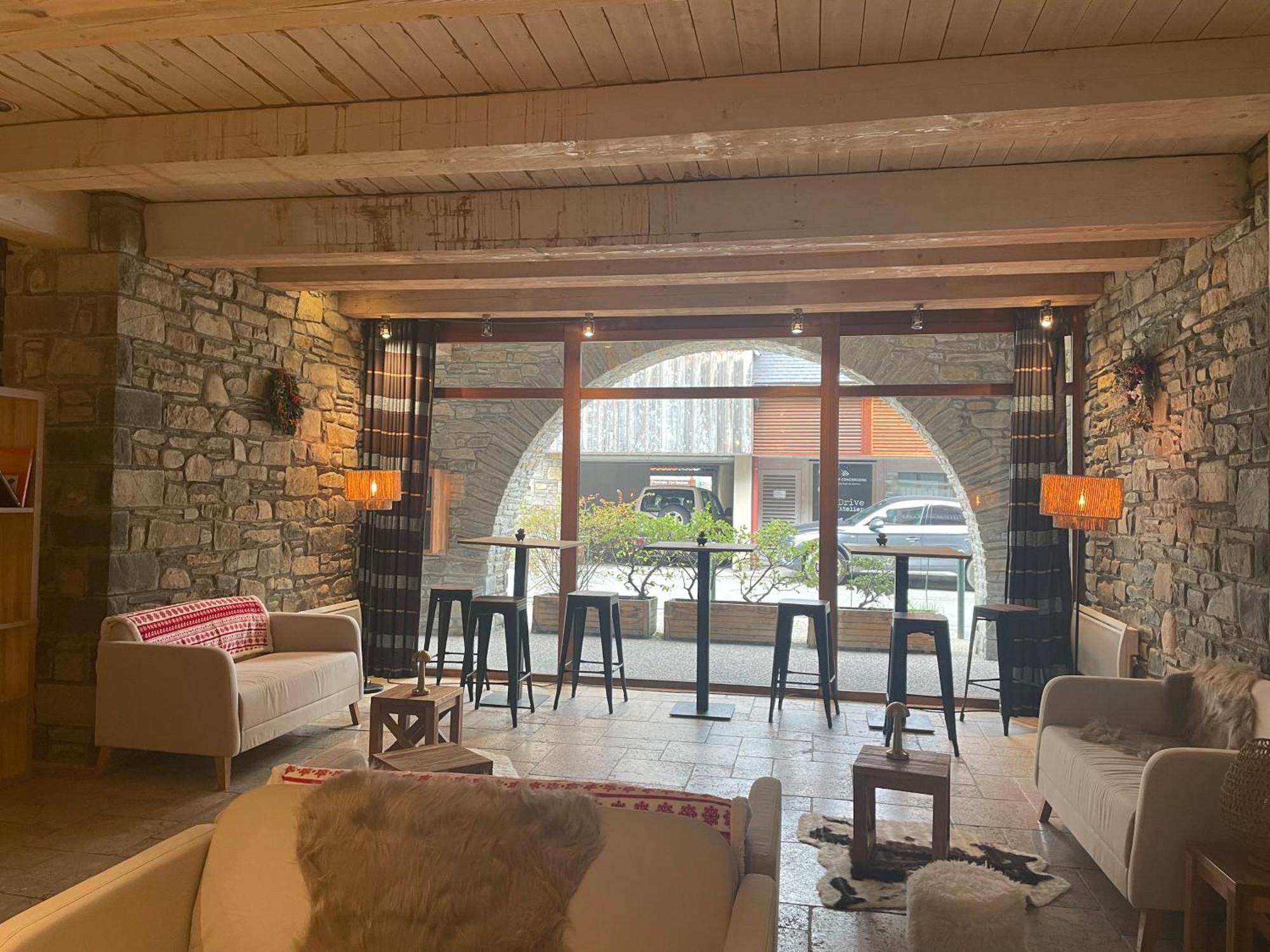 Appartements Avec Piscine Interieure Sauna Parking Etage 1 Au Centre Du Village Dans Residence Cami Real Сен-Лари-Сулан Экстерьер фото