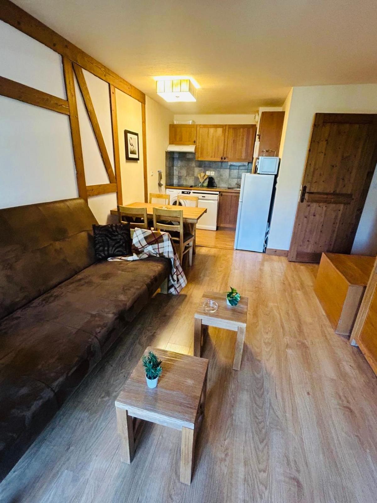 Appartements Avec Piscine Interieure Sauna Parking Etage 1 Au Centre Du Village Dans Residence Cami Real Сен-Лари-Сулан Экстерьер фото