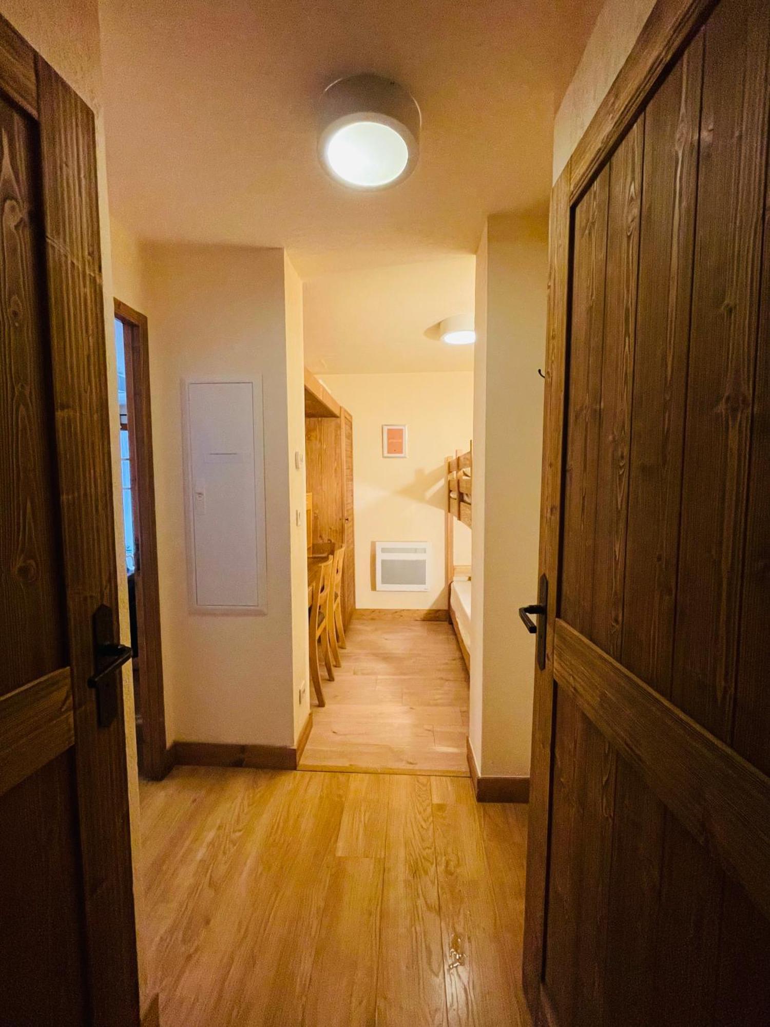 Appartements Avec Piscine Interieure Sauna Parking Etage 1 Au Centre Du Village Dans Residence Cami Real Сен-Лари-Сулан Экстерьер фото