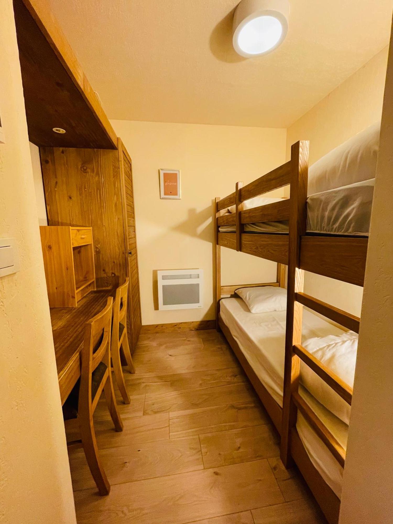 Appartements Avec Piscine Interieure Sauna Parking Etage 1 Au Centre Du Village Dans Residence Cami Real Сен-Лари-Сулан Экстерьер фото