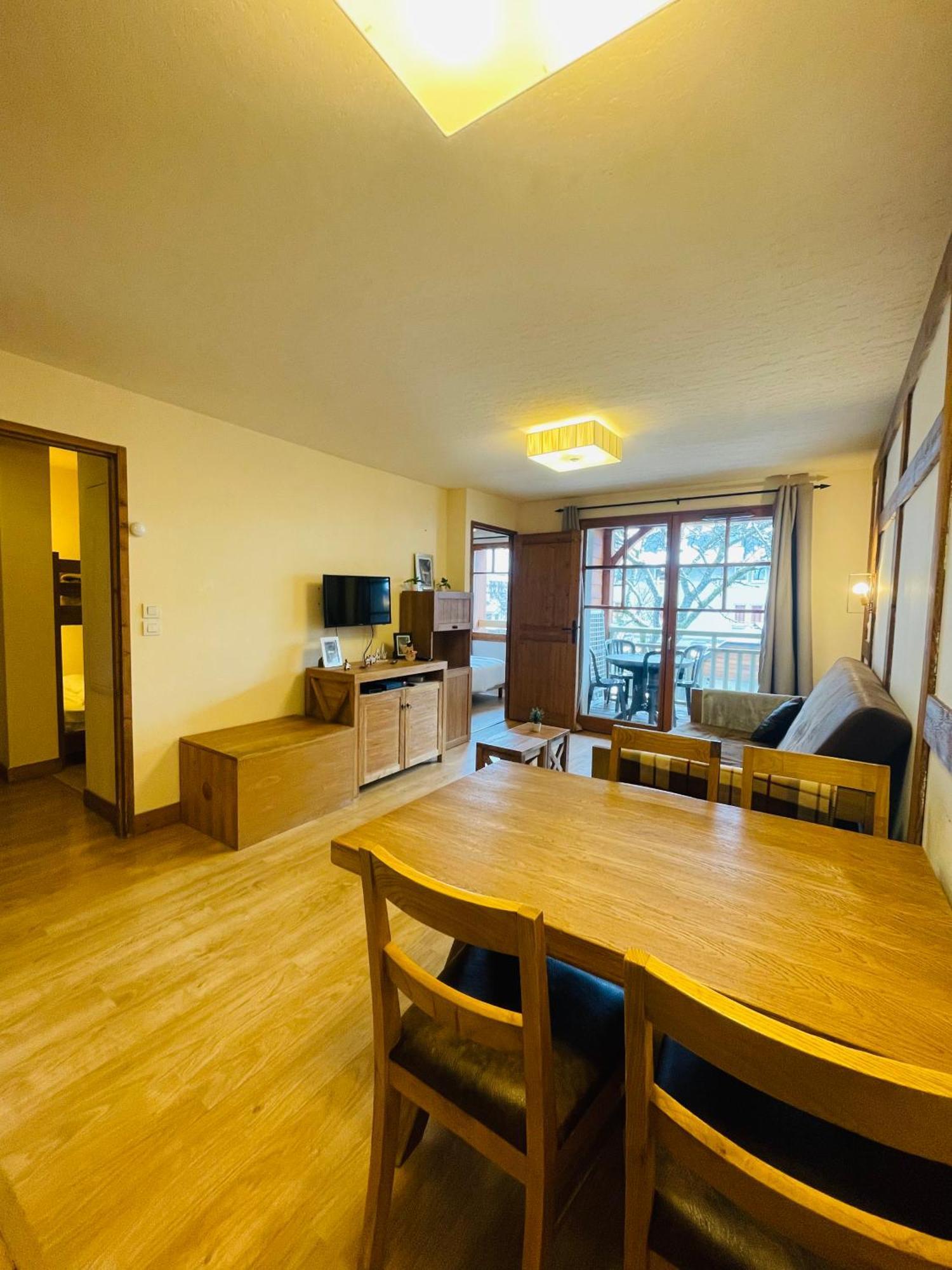 Appartements Avec Piscine Interieure Sauna Parking Etage 1 Au Centre Du Village Dans Residence Cami Real Сен-Лари-Сулан Экстерьер фото