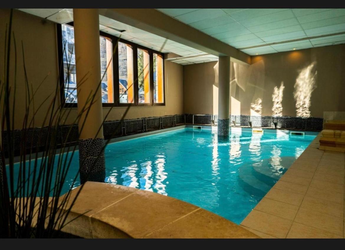 Appartements Avec Piscine Interieure Sauna Parking Etage 1 Au Centre Du Village Dans Residence Cami Real Сен-Лари-Сулан Экстерьер фото